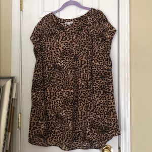 Awesome leopard top! 🐆